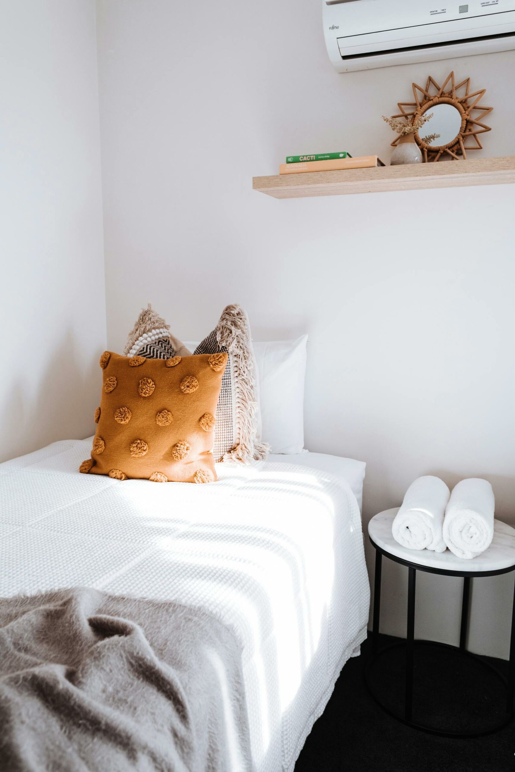 pompe à chaleur air air dans une chambre à coucher 